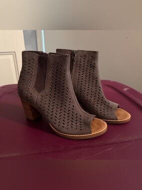 Toms Gray Sueded Laser-Cut Peep-Toe Ankle Boots with Tan Toe